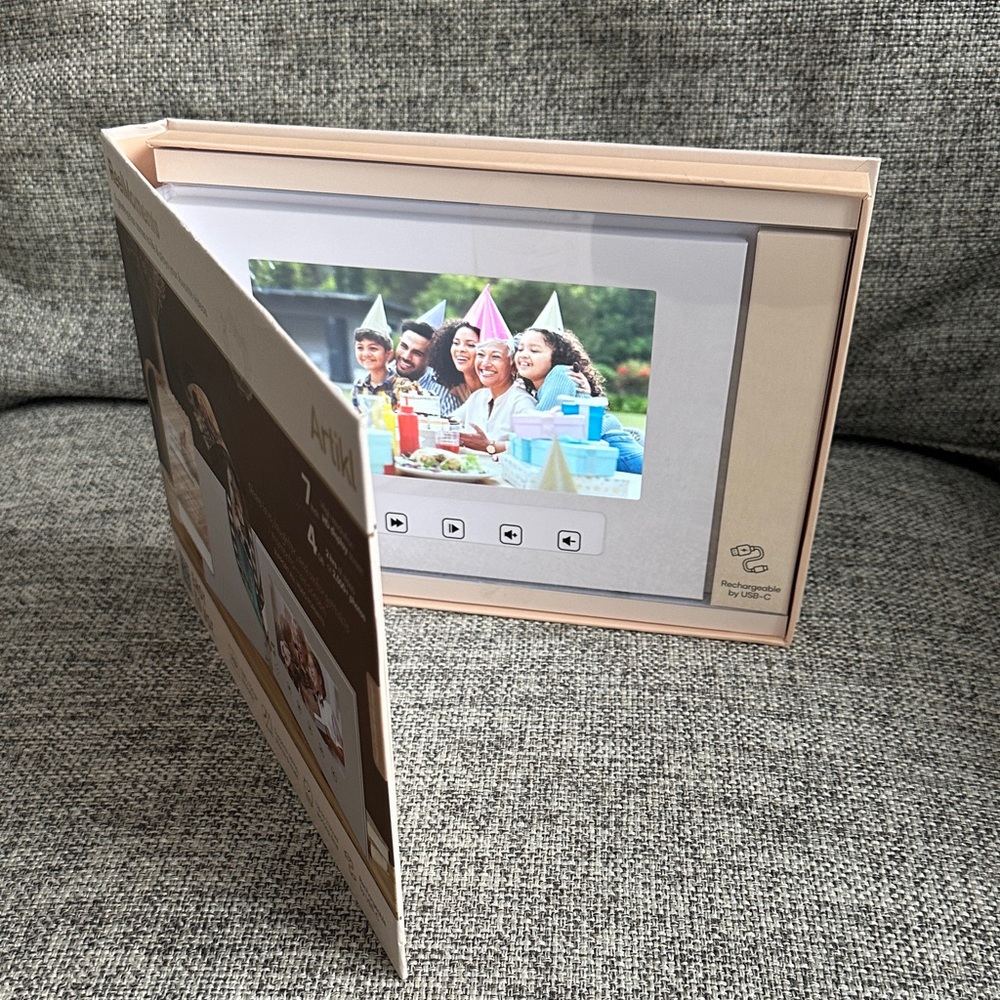 Digital Photo Frame - Silver - Picture 5 of 12